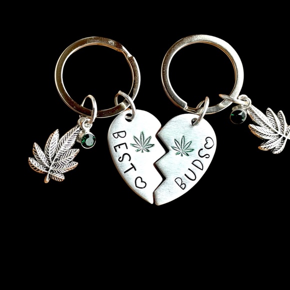 Best Buds Keychain - Best Buds - Pot Leaf Keychain - Best Buds Gift - Bff Gift - Picture 3 of 3
